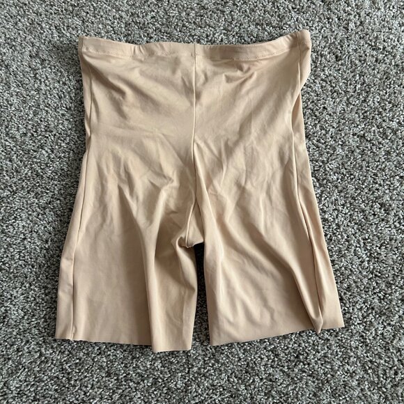 Assets By Spanx Shaping Mid-Thigh Short Beige XL Lightweight Slimming - Picture 4 of 8